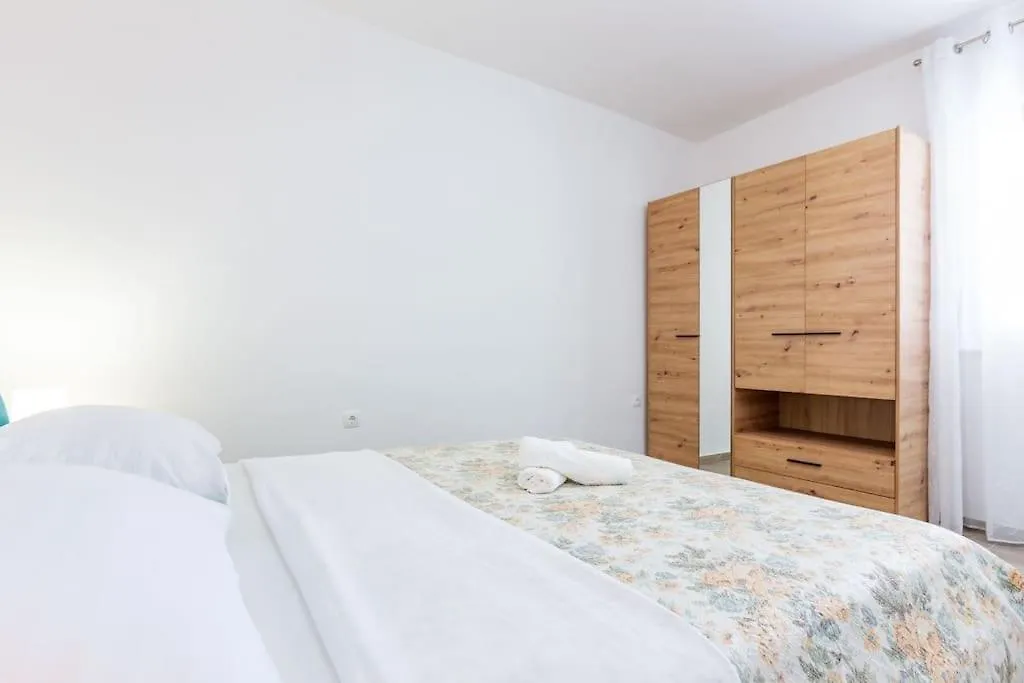 Silvija Holiday Home Brisevo Croatia