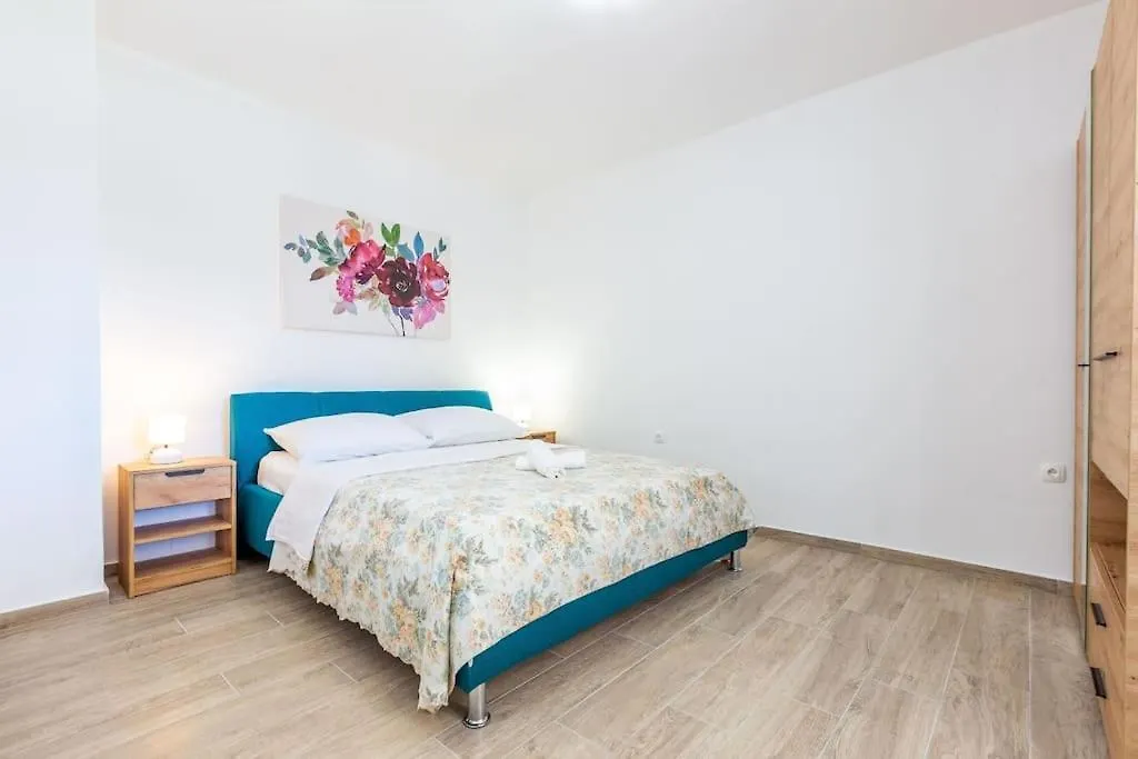 Silvija Holiday Home Brisevo