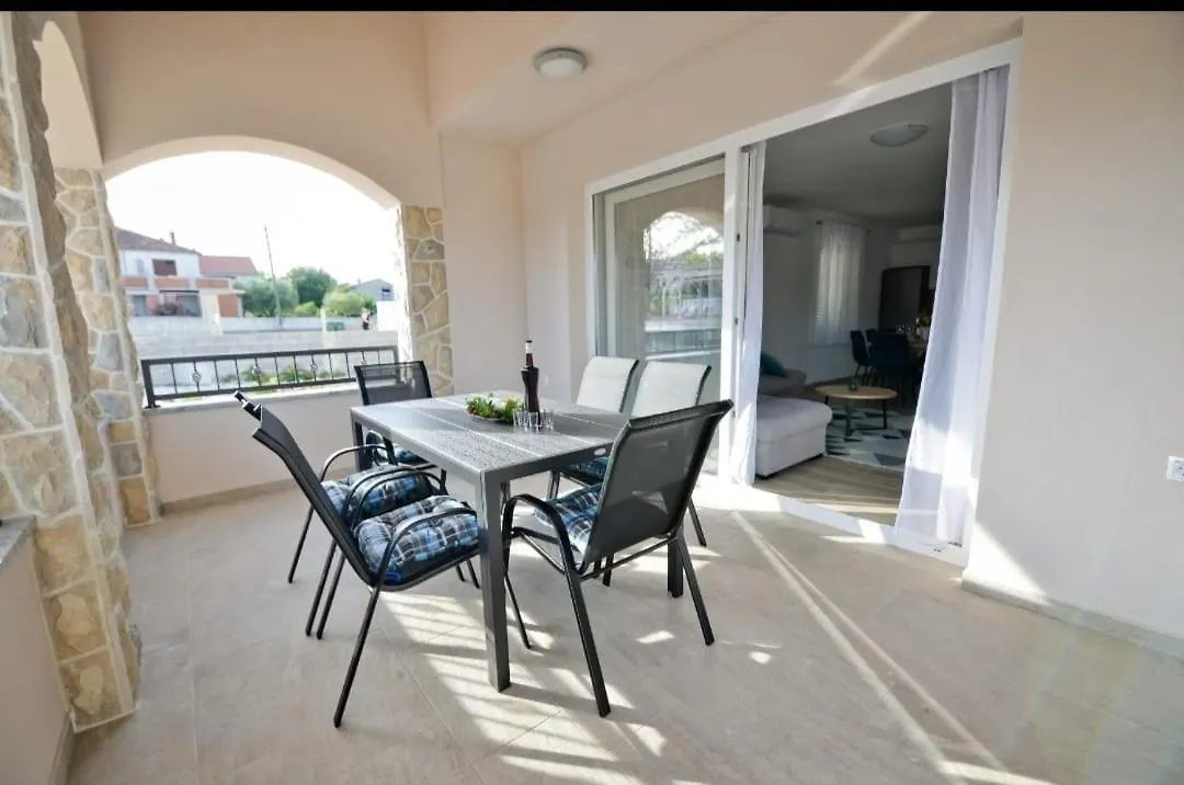 Silvija Holiday Home Brisevo